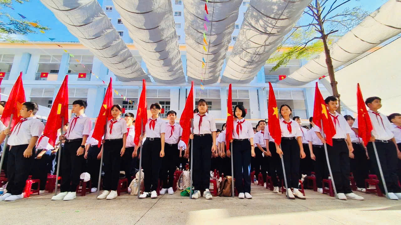 Rộn ràng ngày khai trường