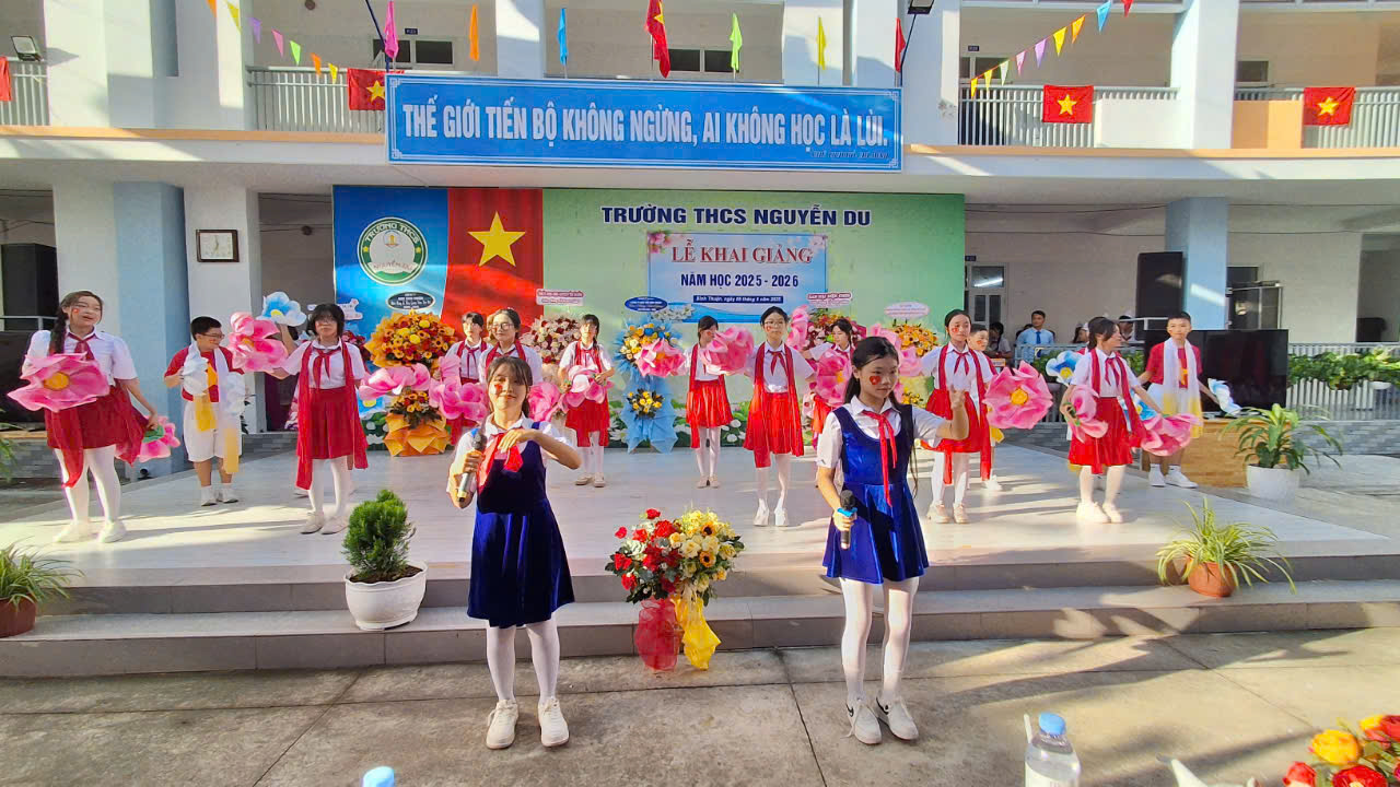 Văn nghệ mừng Khai giảng